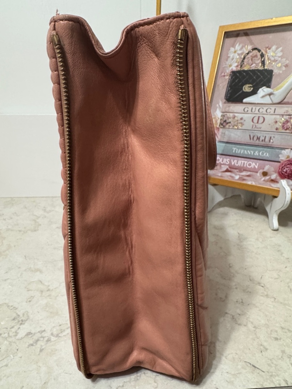 Henri Bendel blush pink 🩷 lambskin expandable chain tote with COA - Picture 6 of 15